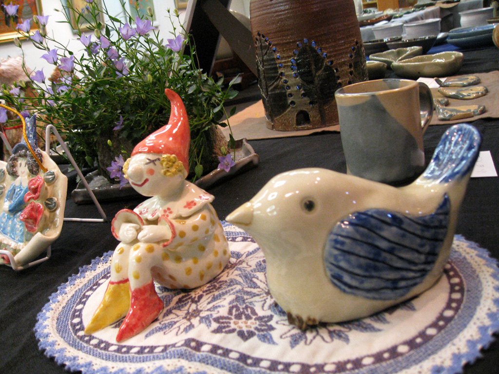 ピエロと小鳥 | 陶芸教室 | アトリエ・フロイデン